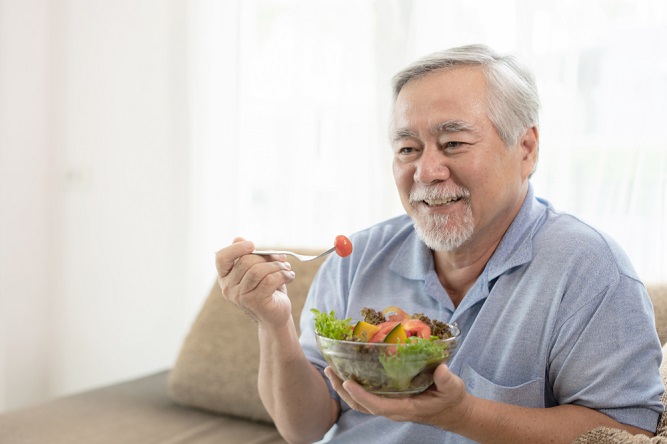 smart-eating-choices-for-seniors-at-home